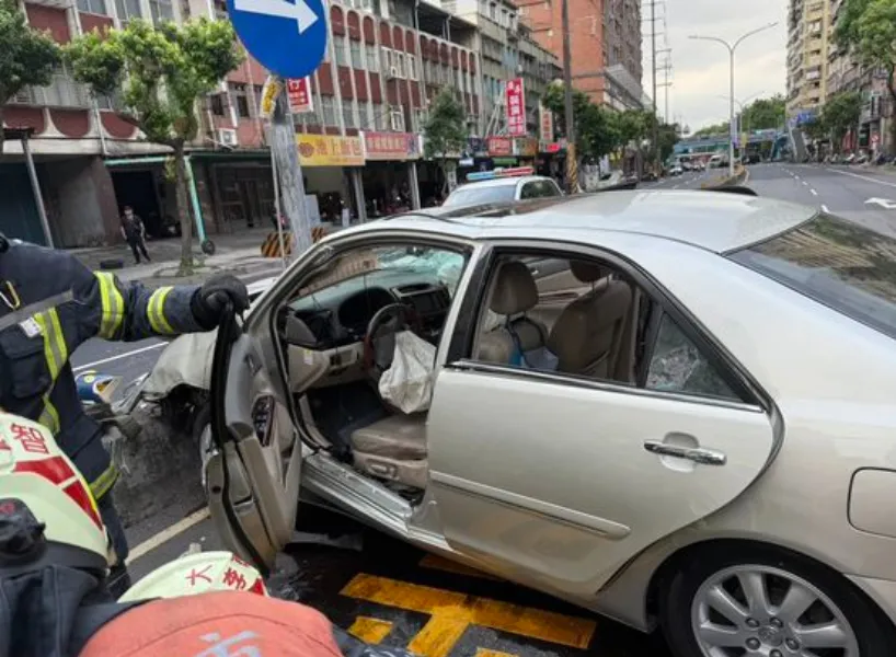 影 / 三峽車禍78歲老翁暴衝釀3死!北大目擊者喊:根本來不及!