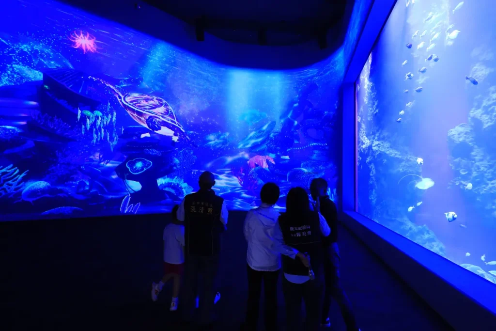 台中海洋館內部區域-黑潮之海展缸