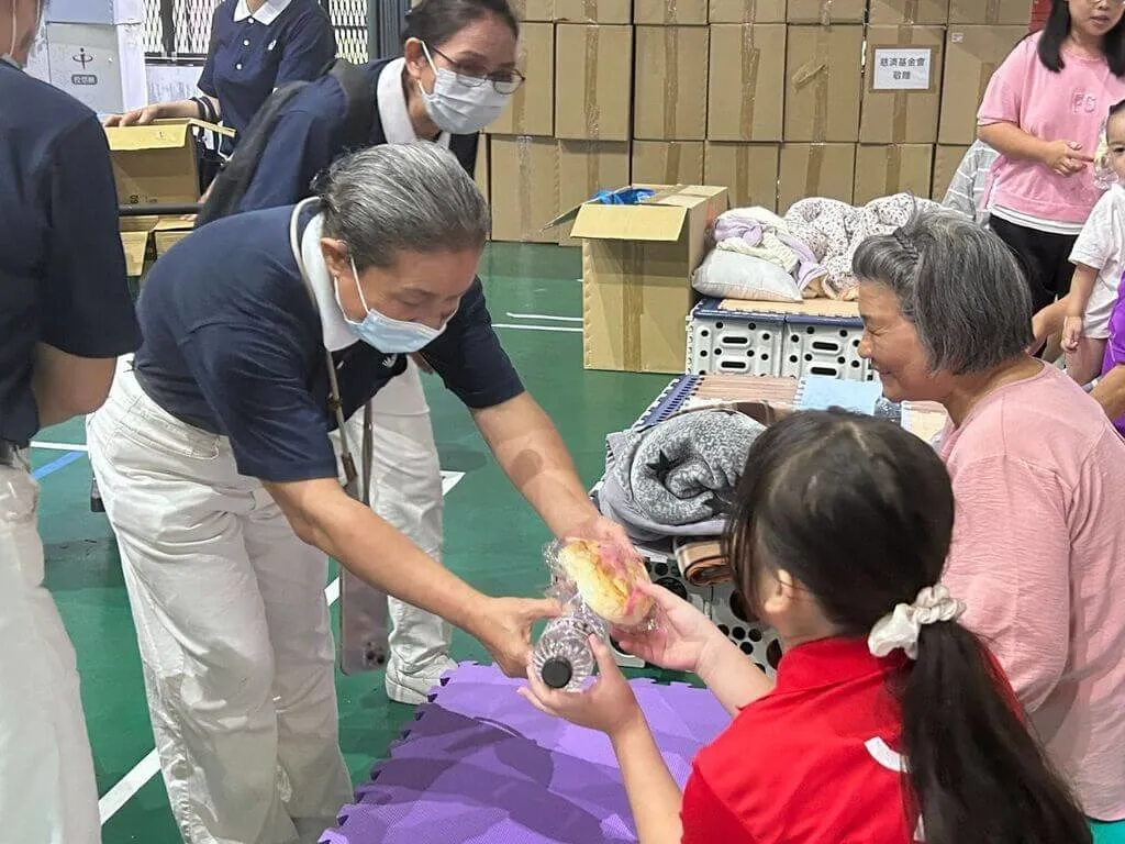 慈濟支援花蓮堰塞湖救災，啟動 24 小時駐診行動！