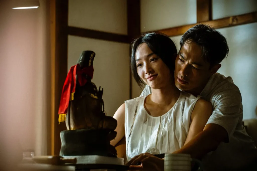 楊祐寧撿回泥娃娃後老婆的舉止越來越詭異