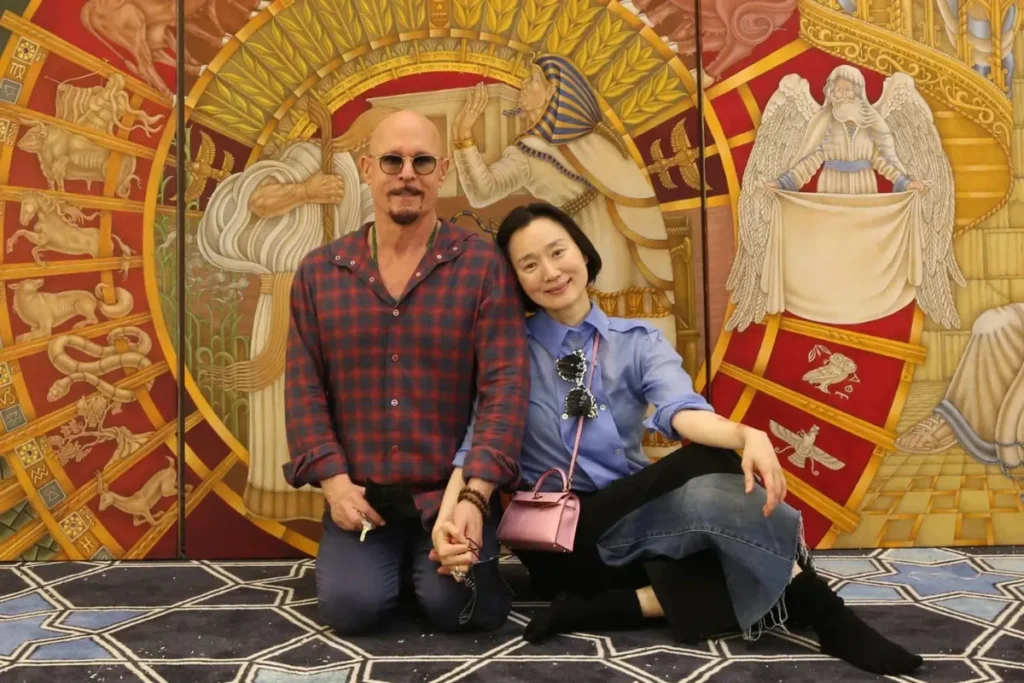 坣娜老公是猶太裔美籍企業家薛智偉