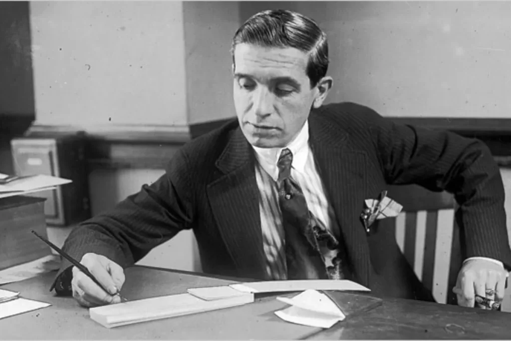美國的查爾斯·龐茲（Charles Ponzi），是龐氏騙局的開山鼻祖
