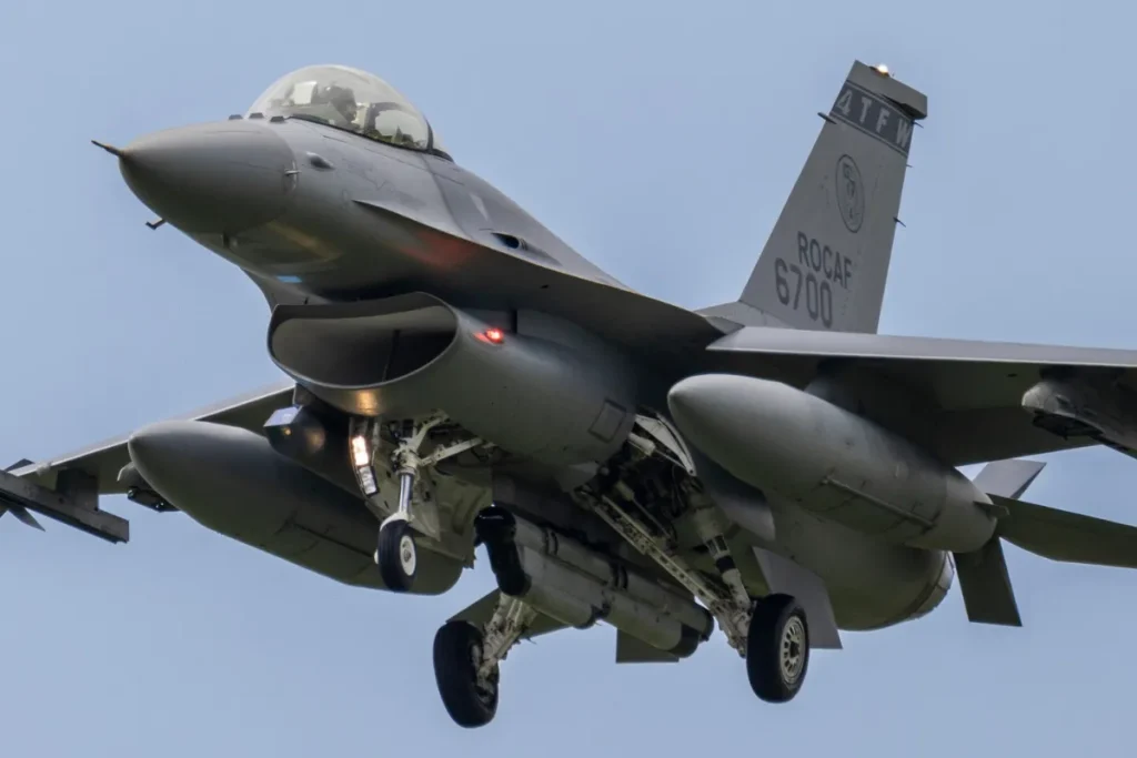 失事 F16v 機身編號「6700」