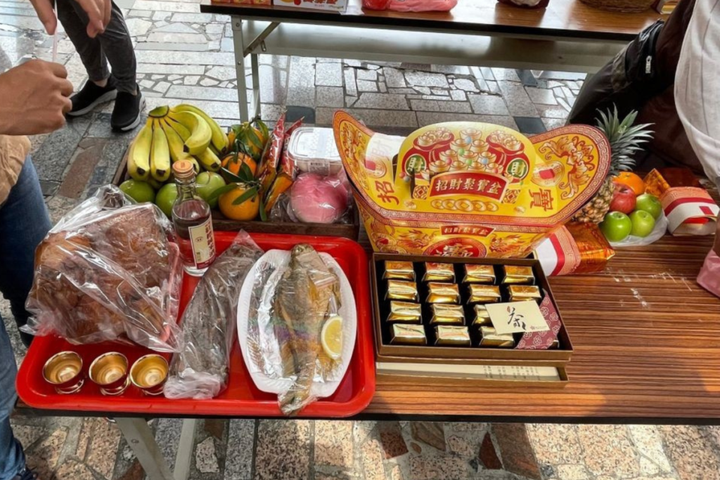 土地公尾牙供品