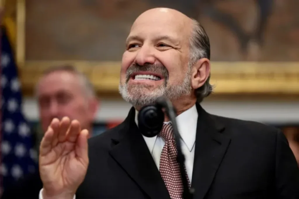 美國商務部長盧特尼克揚言，未在美設廠的記憶體廠商將面臨100%關稅