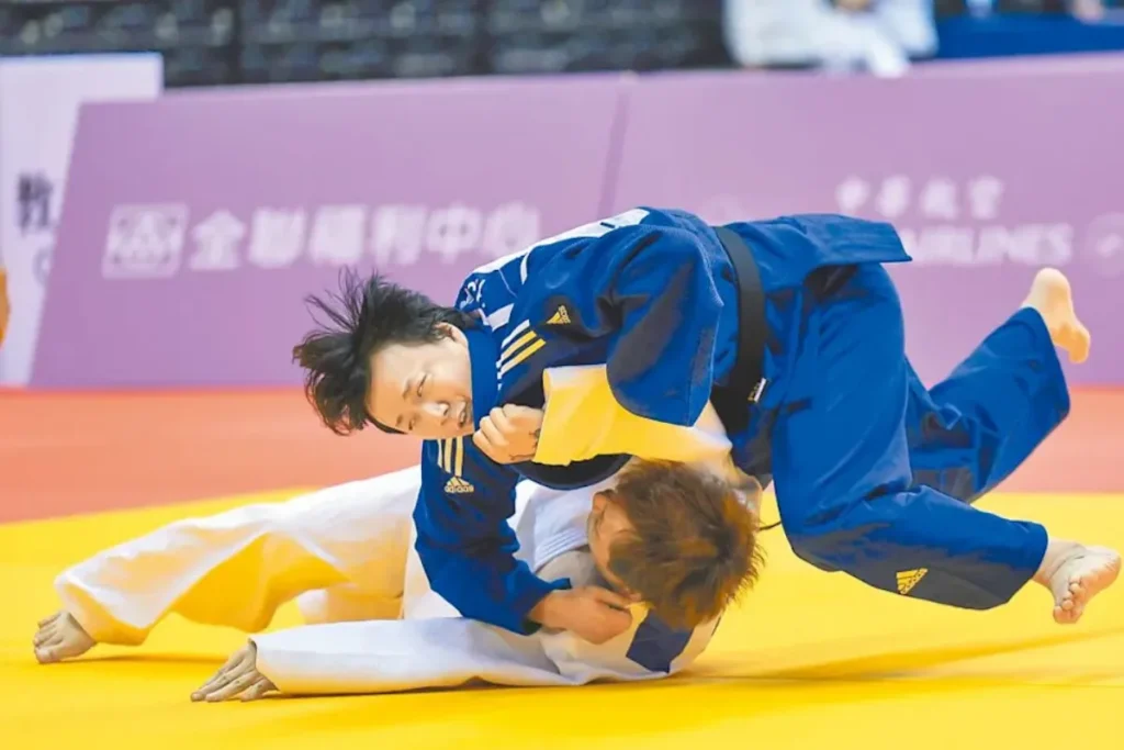 蕭煌奇在2025世壯運帕拉柔道90公斤級賽事，以直落二奪金