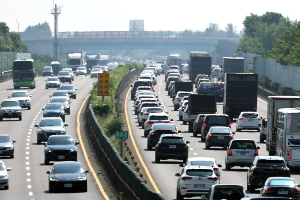 115年清明連假高乘載管制時段公布