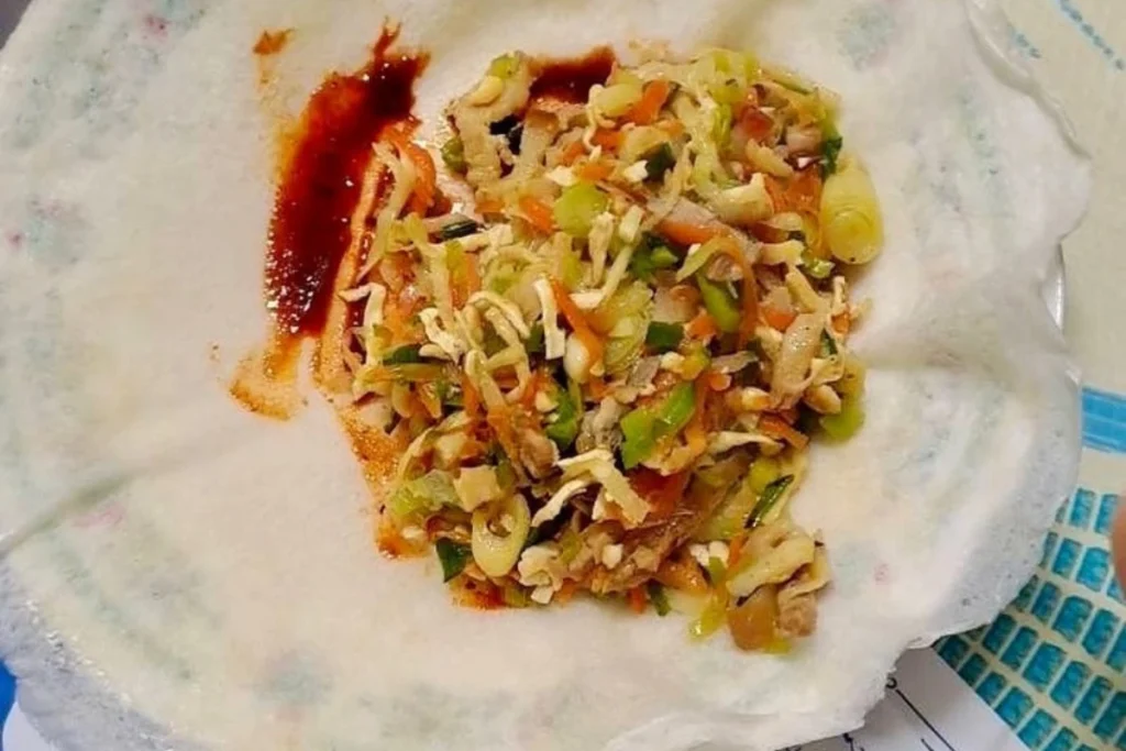 金門清明節習俗吃擦餅（潤餅）