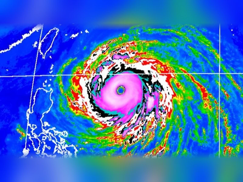 氣象署衛星雲圖上的薔琵颱風，中央可以看到清楚的颱風眼