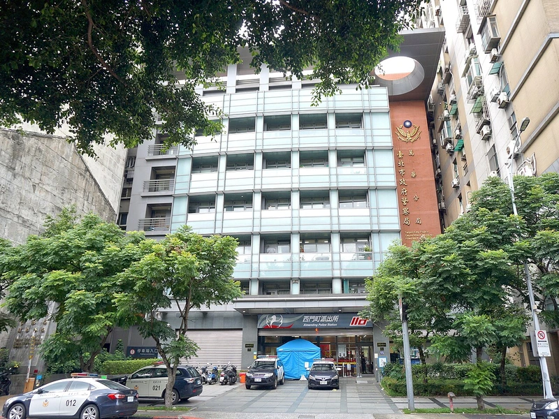 台北市政府警察局萬華分局大樓外觀，一樓是西門町派出所