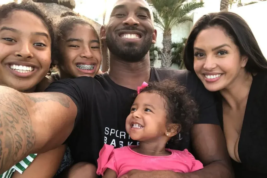 Kobe 和妻子 Vanessa 擁有四個女兒